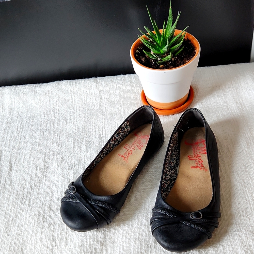 Black flats
